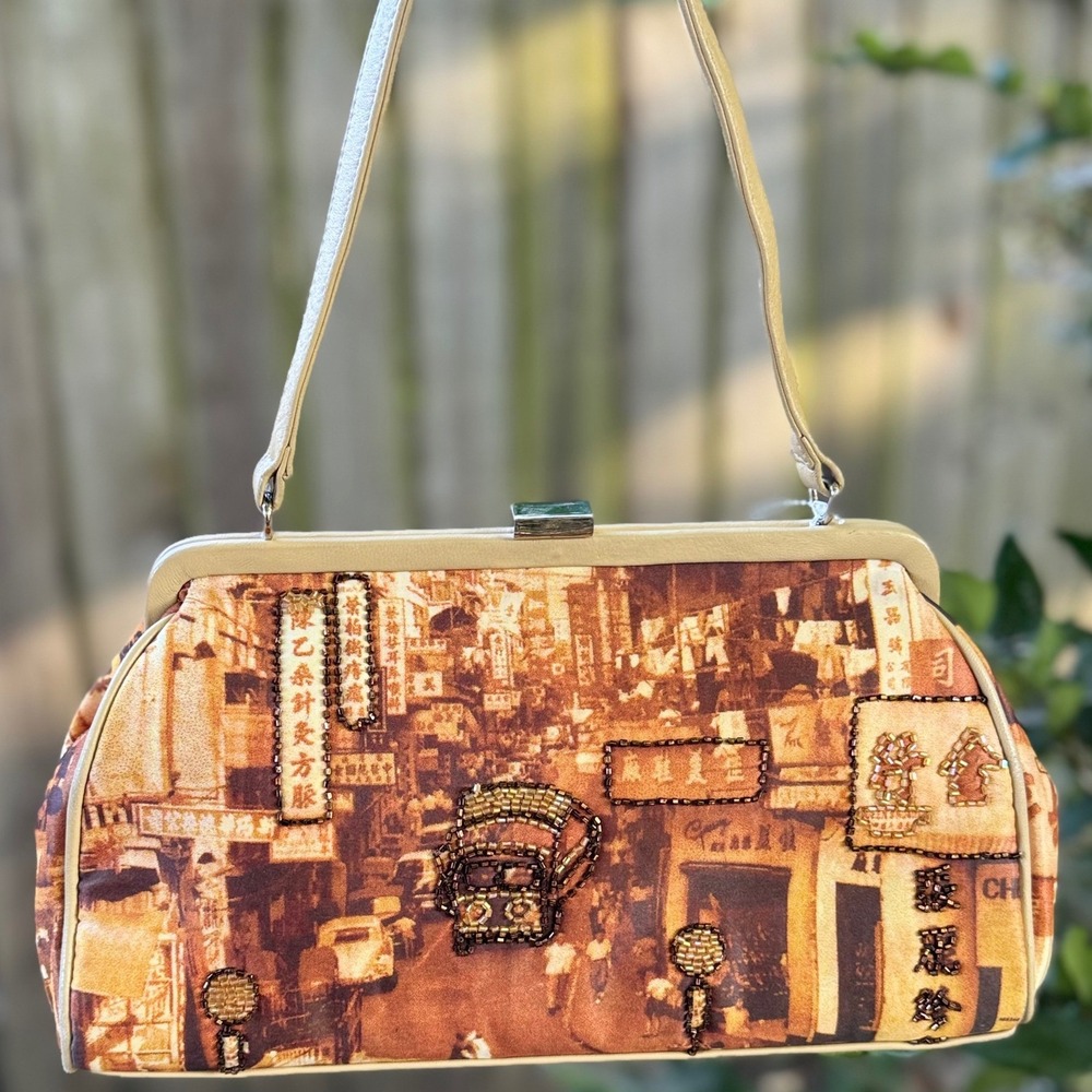 Cynthia Hart Los Angeles Beaded Street Scene Frame Shoulder Bag Tan Red Lining